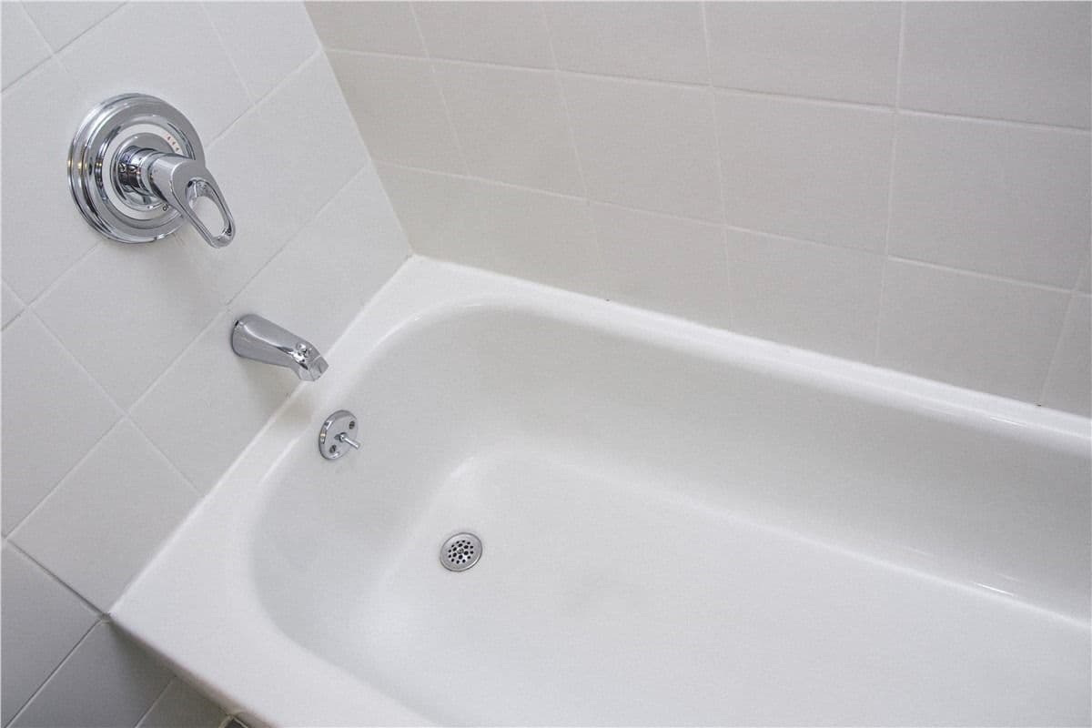 Shower and Tub Wall Surrounds