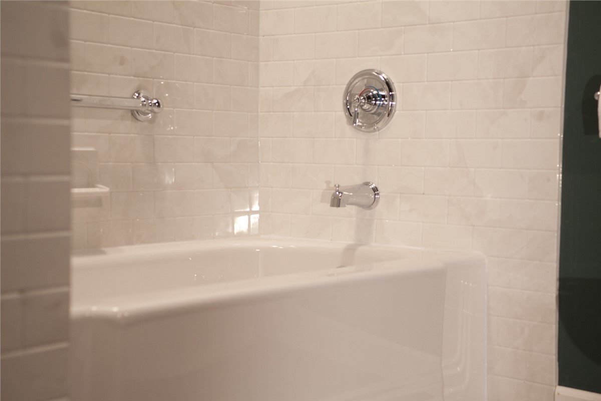 Revitalize Your Bathroom Bathtub Installation in Boston, MA